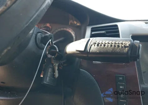 2010 Cadillac Escalade Ext Luxury z USA, uszkodzony, nr VIN 3GYVKMEF0AG208326